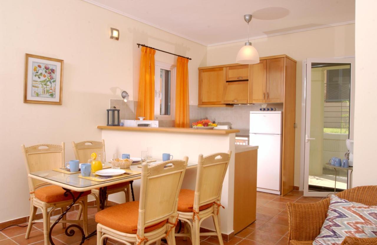 La Riviera Barbati Seaside Apartments & Villas Eksteriør billede