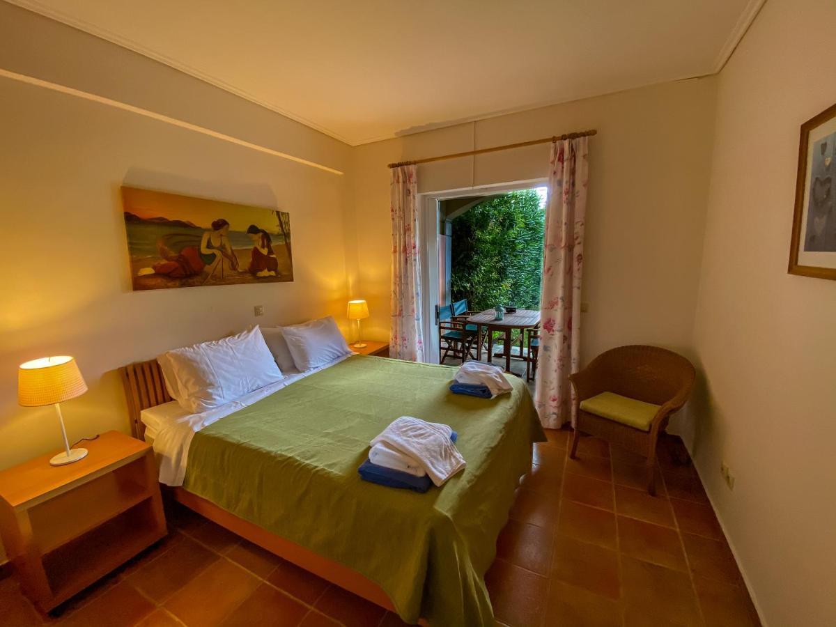 La Riviera Barbati Seaside Apartments & Villas Eksteriør billede