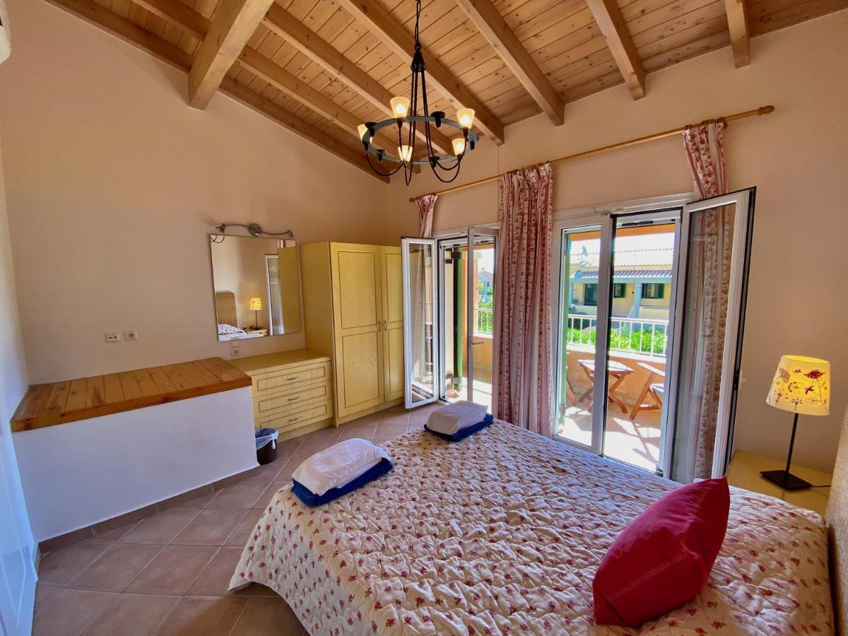 La Riviera Barbati Seaside Apartments & Villas Eksteriør billede
