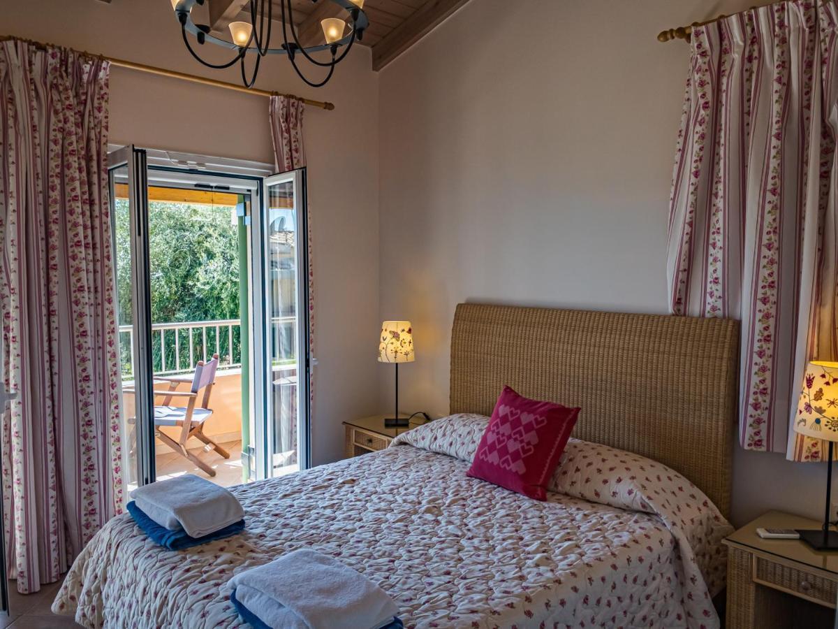 La Riviera Barbati Seaside Apartments & Villas Eksteriør billede