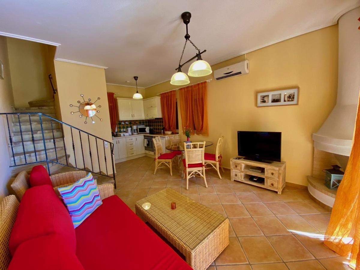 La Riviera Barbati Seaside Apartments & Villas Eksteriør billede